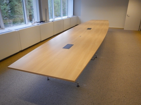 Vergadertafel Wilkhahn 7500 x 1500 lichte Kers