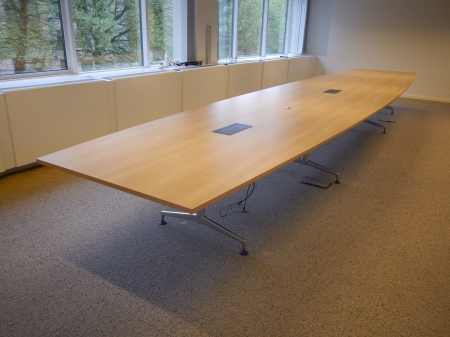 Vergadertafel Wilkhahn 7500 x 1500 lichte Kers