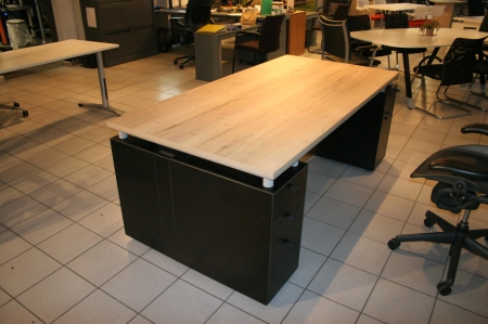 Directiebureau Bulo M2000 met nieuw werkblad
