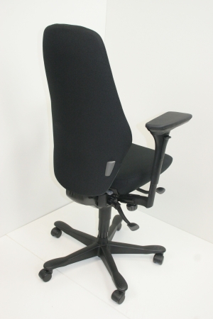Ergonomische bureaustoel Kinnarps PLUS(6) zwart (refurbished)