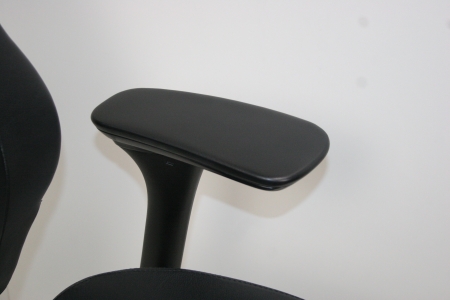 SUPERPROMO!! Ergonomische bureaustoel Kinnarps PLUS(6) in zwart leder (2e hands)