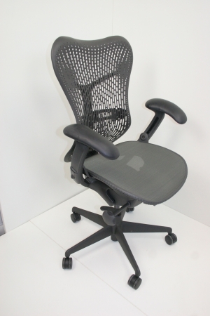 Herman Miller Mirra Triflex 2e hands)