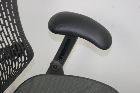 Herman Miller Mirra Triflex 2e hands)