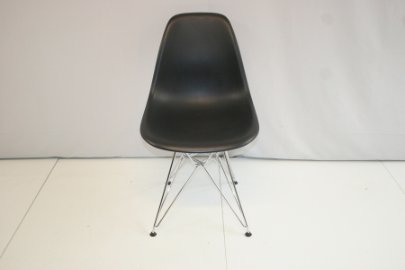 Vitra Eames DSR Plastic Chair Zwart