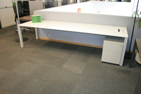 Bureau Pami 2200x800 met ladeblok in optie