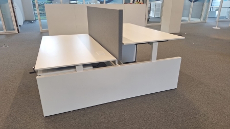 Duo workbench Ahrend Four Two