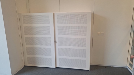 Akoestische schuifdeurkast Ahrend 1950 x 2400 (2e hands)