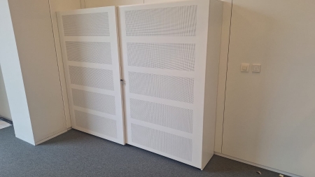 Akoestische schuifdeurkast Ahrend 1950 x 2400 (2e hands)