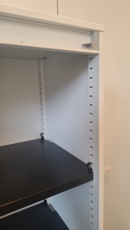 Akoestische schuifdeurkast Ahrend 1950 x 2400 (2e hands)