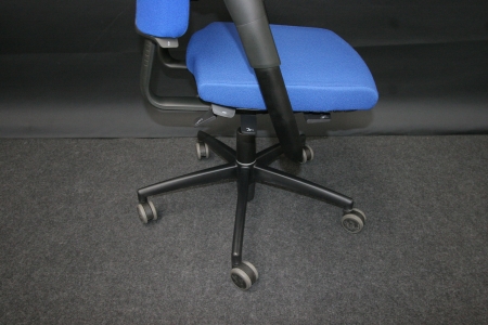 Ergonomische bureaustoel BMA Axia 2.4 met hoofdsteun (2e hands)