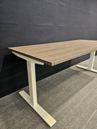 Slinger verstelbaar zit/sta bureau Ergonice refurbished