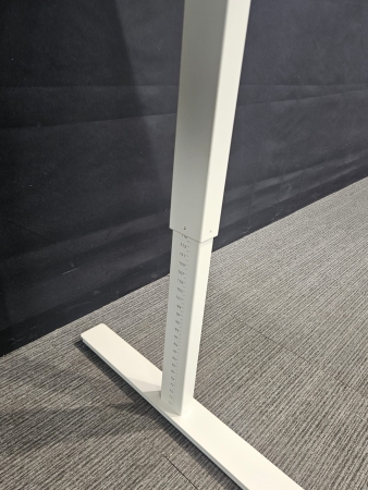 Slinger verstelbaar zit/sta bureau Ergonice refurbished