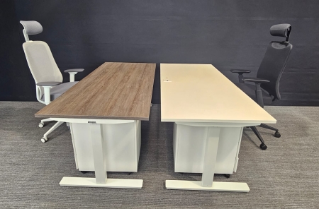 Slinger verstelbaar zit/sta bureau Ergonice refurbished