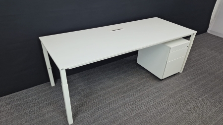 Bureau Sedus met ladenblok