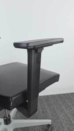 Ergonomische bureaustoel BENE (2e hands)