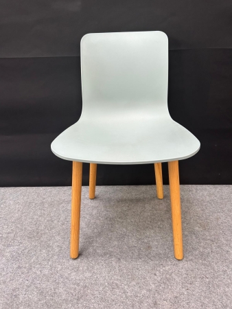 Design bezoekersstoel Vitra HAL R Wood (2e hands)