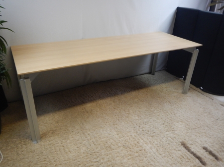 Design bureau/vergadertafel BULO H2O 2200 x 800 (2e hands)