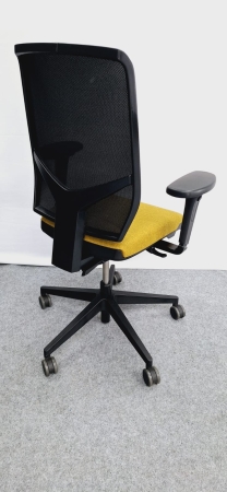 Giroflex 68 showroommodel