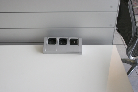 Design bureau BULO H2O 2400 x 800 (2e hands)