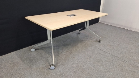 Klaptafels Haworth 1600 x 800 (2e hands)