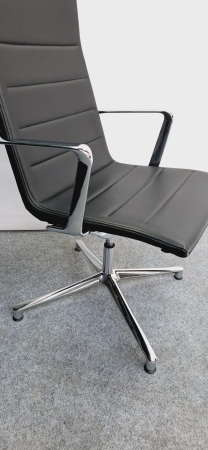 Design stoel ICF UNA Executive Chair (2e hands)