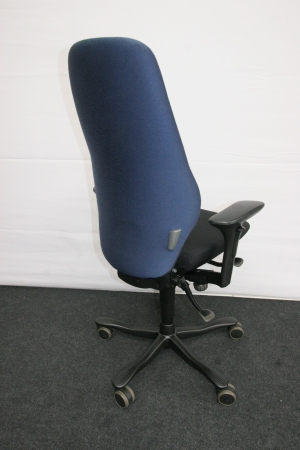 SUPERPROMO Ergonomische bureaustoel Kinnarps PLUS(6) bicolor zwart/blauw