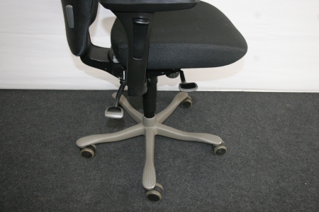 SUPERPROMO Ergonomische bureaustoel Kinnarps PLUS(6) antraciet grijs (2e hands)