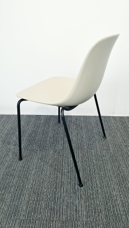 Design vergaderstoel Infiniti Pure Loop Mono