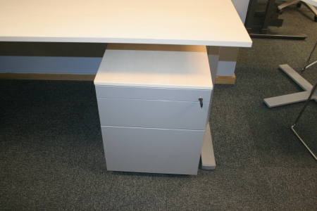 Super promo bureautafel Pami 1800 x 1000 met ladenblok (2e hands)