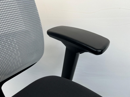 PROMOTION D'ÉTÉ - Siège de bureau ergonomique Steelcase Reply