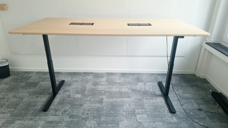 Zit/sta werk/vergadertafel BENE 2200 x 1100