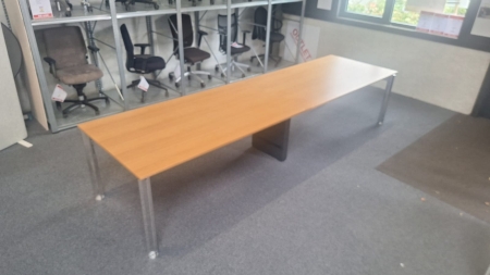 Design vergadertafel BULO H2O (2e hands)
