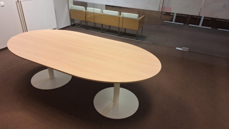 Vergadertafel GDB 2400 x 1200 lichte Eik (2e hands)