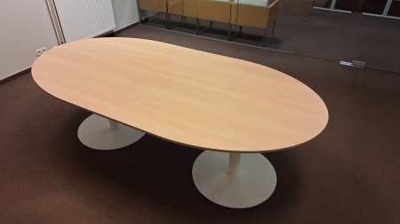 Vergadertafel GDB 2400 x 1200 lichte Eik (2e hands)