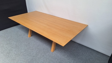 Design vergadertafel Viccarbe Trestle