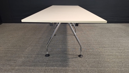 Vergadertafel Vitra AD HOC 