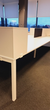 Workbench Vitra 4000 x 1600 Wit