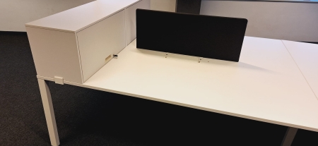 Workbench Vitra 4000 x 1600 Wit