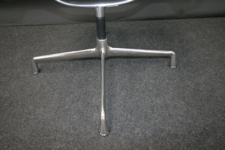 VITRA ALU CHAIR EA 108 in leder (refurbished)