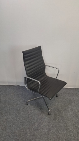 VITRA ALU CHAIR EA 112 en cuir (2ème main)