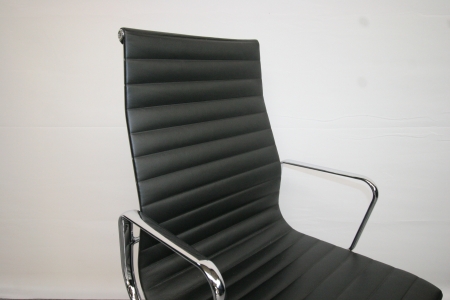 VITRA ALU CHAIR EA 119 in leder (NIEUW)
