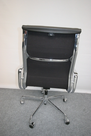 VITRA SOFT PAD CHAIR EA 219 (Nieuw)
