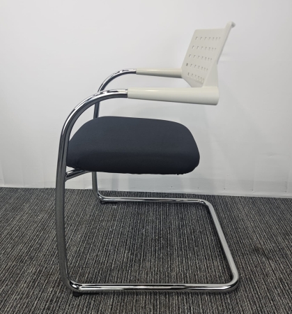 Bezoekersstoel Vitra Visavis Zwart-Wit (2e hands))