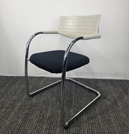 Bezoekersstoel Vitra Visavis Zwart-Wit (2e hands))