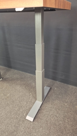 Bureau coin électrique assis/debout Vitra