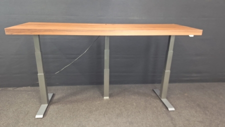 Bureau coin électrique assis/debout Vitra