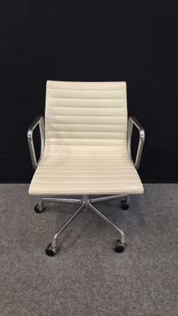 Bureaustoel Herman Miller EA 117
