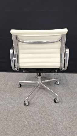 Bureaustoel Herman Miller EA 117