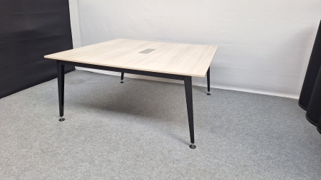 Table de réunion Sedus 1600 x 1600 (2ème main)