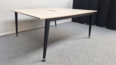 Table de réunion Sedus 1600 x 1600 (2ème main)
